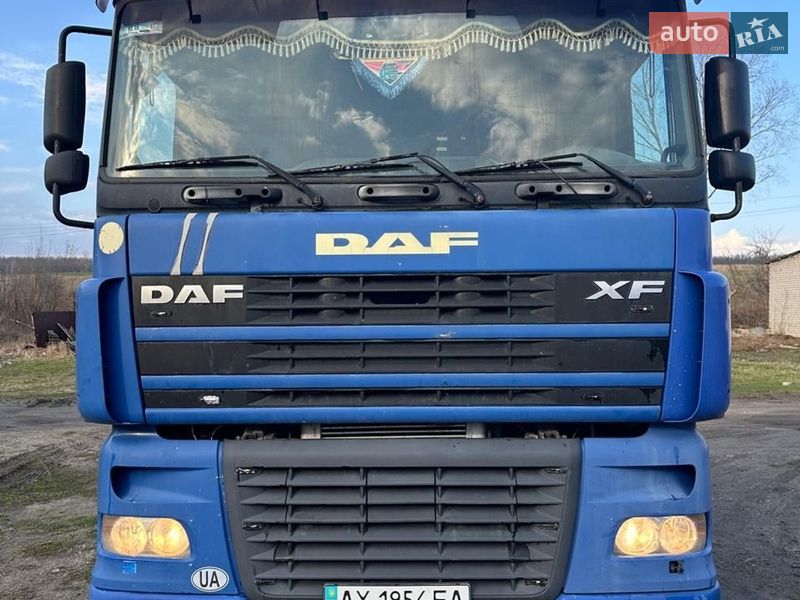 Тягач DAF XF 95 2006 в Южном фото Тягач DAF XF 95 2006 в Южном