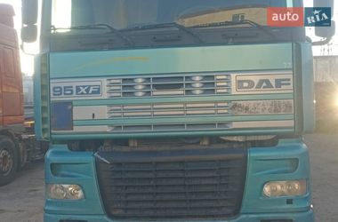 Тягач DAF XF 95 1998 в Каменец-Подольском