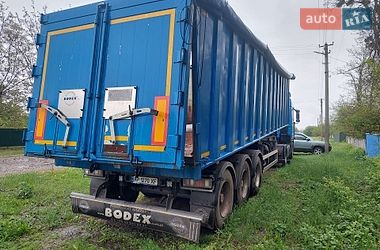Тягач DAF XF 95 2001 в Яготине