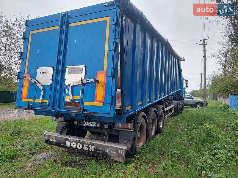 Тягач DAF XF 95 2001 в Яготине