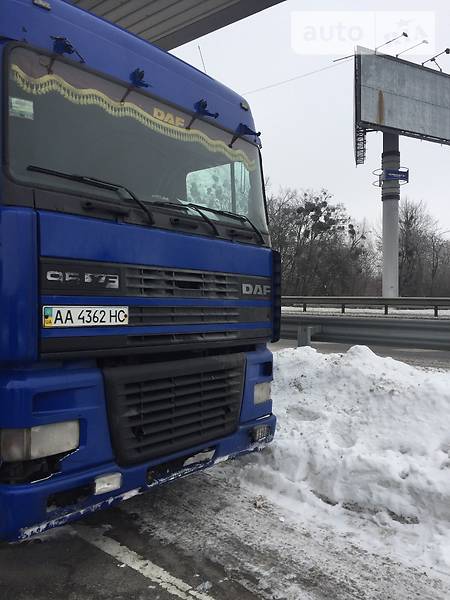 Тягач DAF XF 1998 в Киеве