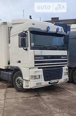 Тягач DAF XF 2000 в 