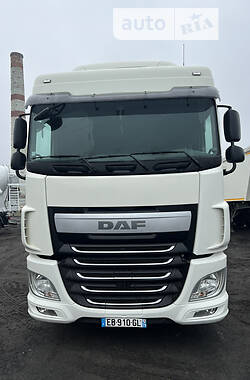 Тягач DAF XF 2016 в 