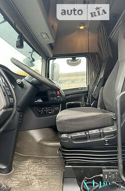 Тягач DAF XF 2016 в 