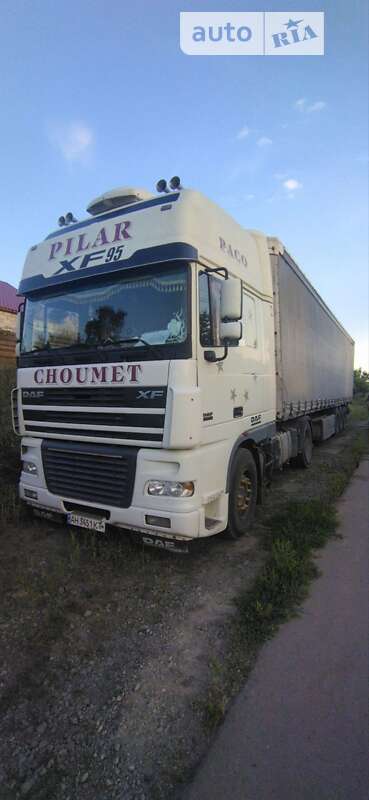 Тентованый DAF XF 2003 в Яготине