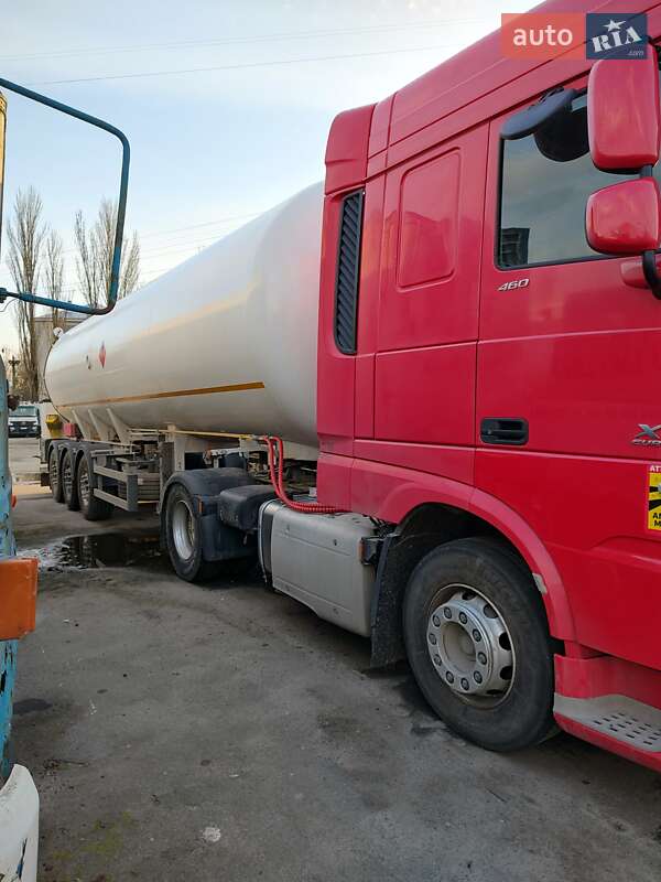 Тягач DAF XF 2015 в Киеве