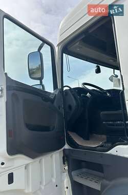 Тягач DAF XF 2015 в 