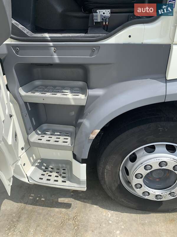 Тягач DAF XF 2015 в Днепре