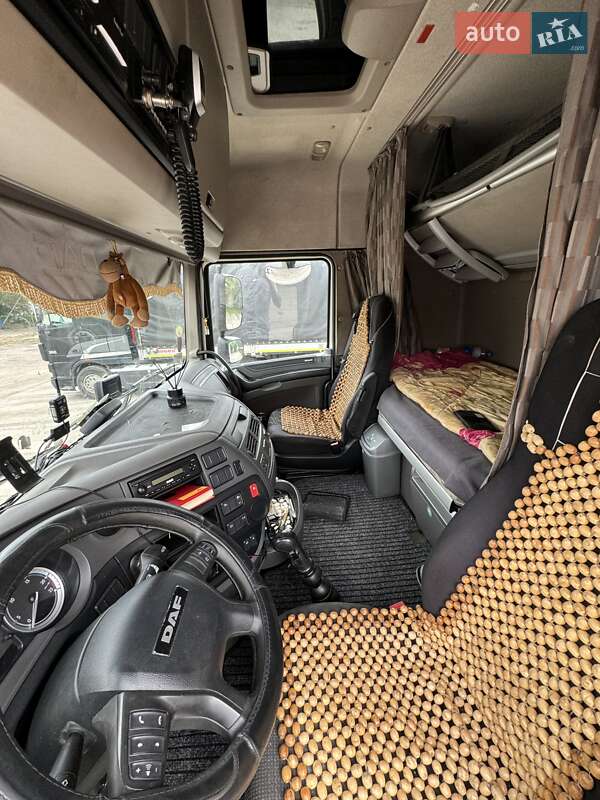 Тягач DAF XF 2015 в Ровно