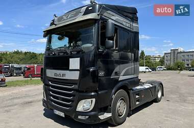 Тягач DAF XF 2015 в 