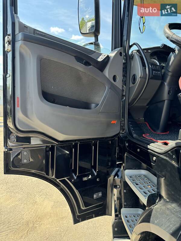 Тягач DAF XF 2015 в Ровно