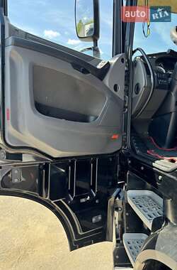 Тягач DAF XF 2015 в 