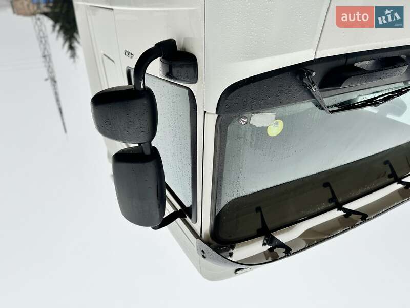 Тягач DAF XF 2015 в Ровно