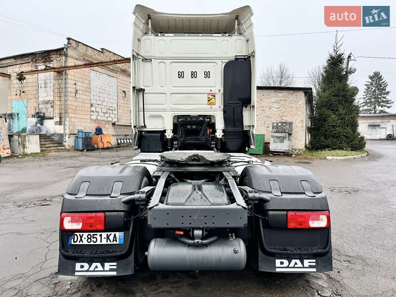 Тягач DAF XF 2015 в Ровно