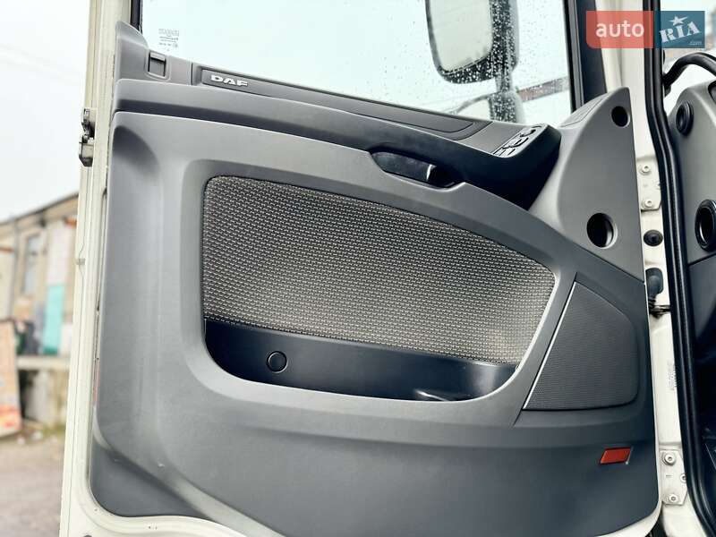Тягач DAF XF 2015 в Ровно