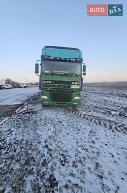 Тягач DAF XF 2002 в 