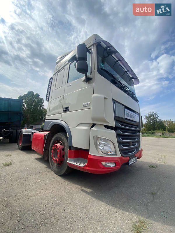 Тягач DAF XF 2015 в 