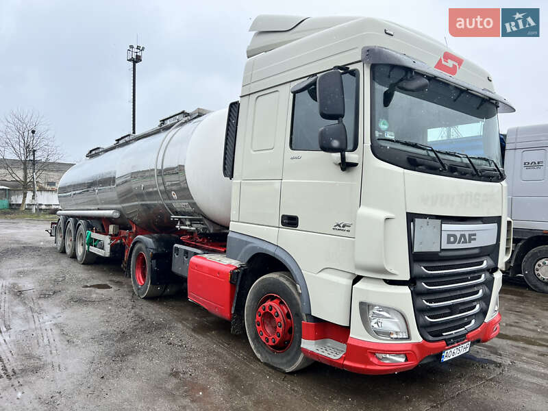 Тягач DAF XF 2015 в Киеве