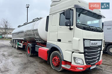 Тягач DAF XF 2015 в 