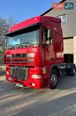 Тягач DAF XF 2005 в 
