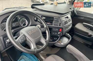 Тягач DAF XF 2015 в 