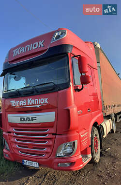 Тягач DAF XF 2015 в 