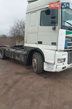 Тягач DAF XF 2001 в 