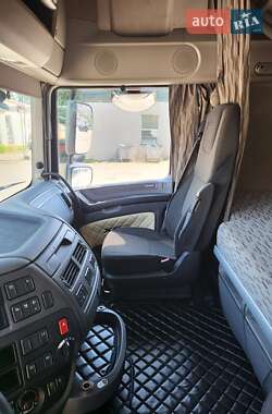 Тягач DAF XF 2015 в 