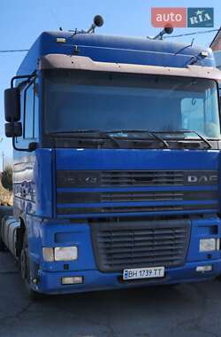 Тягач DAF XF 2002 в 