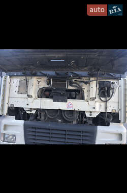 Тягач DAF XF 2002 в 