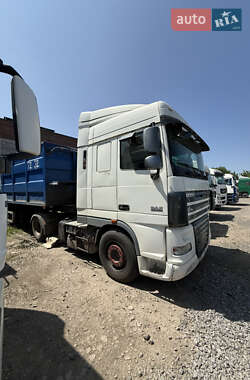 Тягач DAF XF 2011 в 