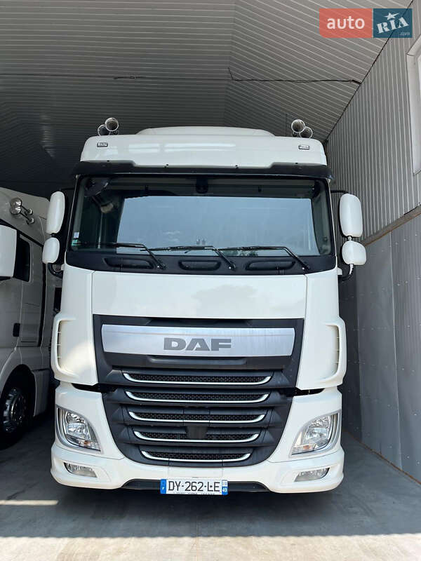 Тягач DAF XF 2016 в 