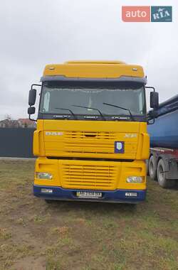 Тягач DAF XF 2004 в 