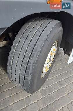 Тягач DAF XF 2001 в 
