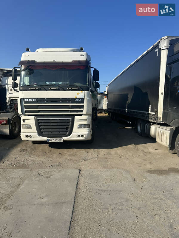 Тягач DAF XF 2009 в 