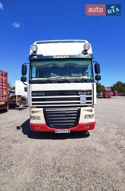 Тягач DAF XF 2001 в 