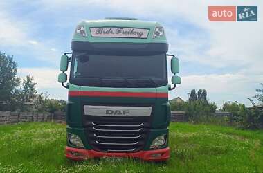 Тягач DAF XF 2015 в 