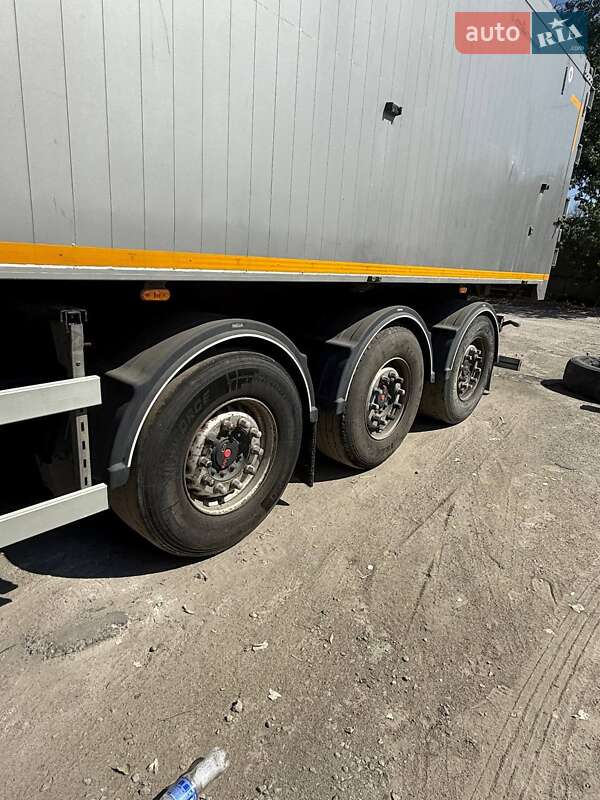 Самосвал DAF XF 2015 в Днепре