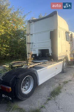 Тягач DAF XF 2004 в 