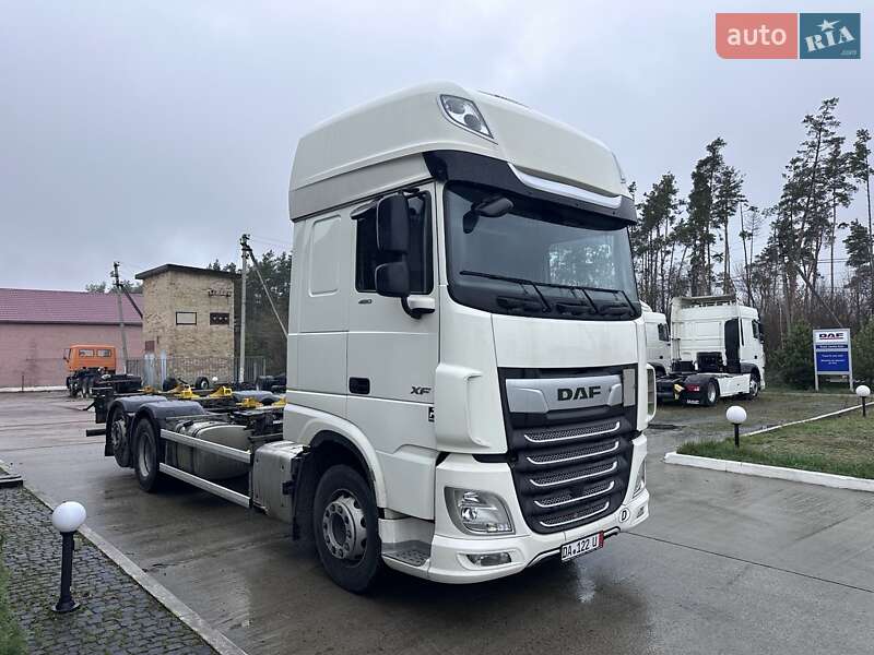 Контейнеровоз DAF XF 2022 в Киеве