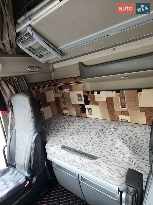 Тягач DAF XF 2014 в Ромнах