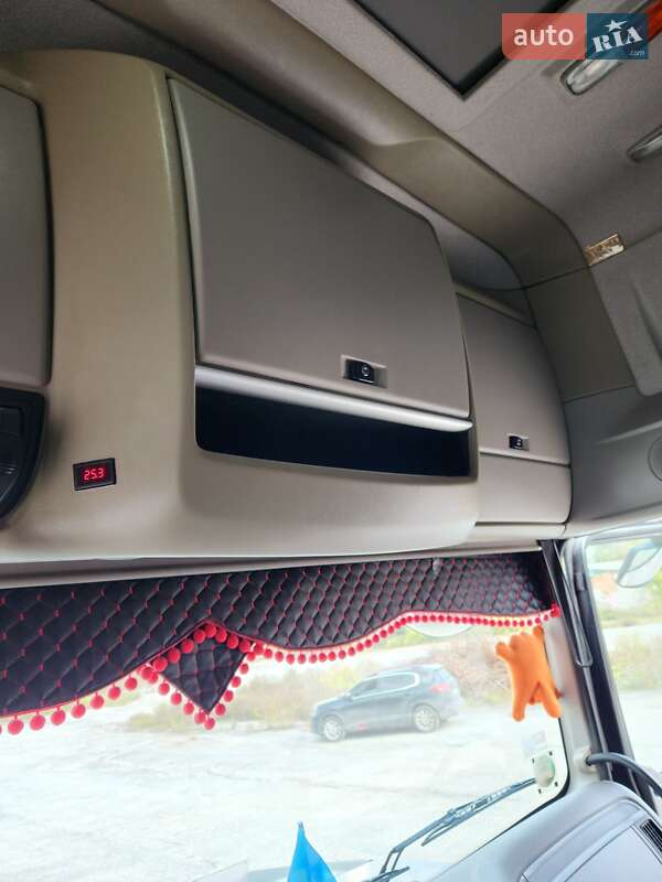 Тягач DAF XF 2014 в Ромнах