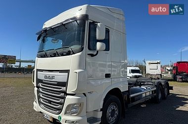 Контейнеровоз DAF XF 2017 в Чернівцях