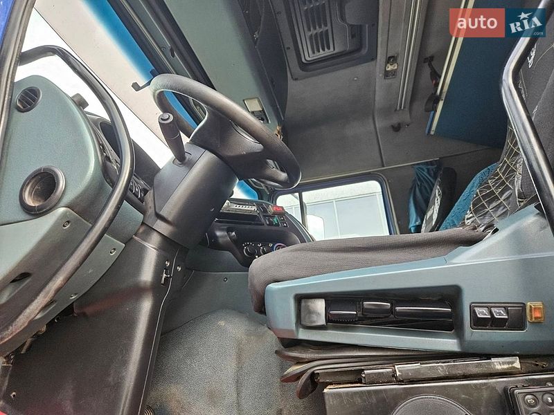 Тягач DAF XF 2004 в Львове