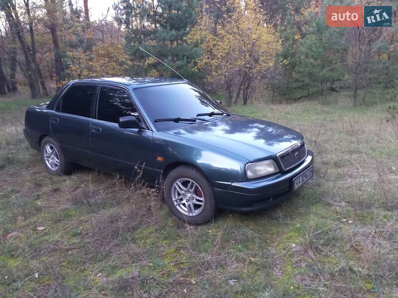 Седан Daihatsu Applause 1990 в Дніпрі