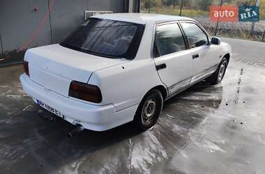 Седан Daihatsu Applause 1993 в Днепре