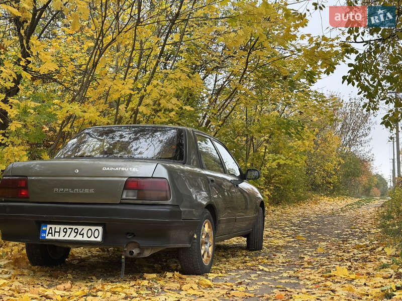Лифтбек Daihatsu Applause 1991 в Киеве