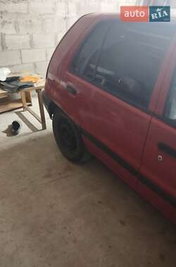 Хэтчбек Daihatsu Charade 1990 в 