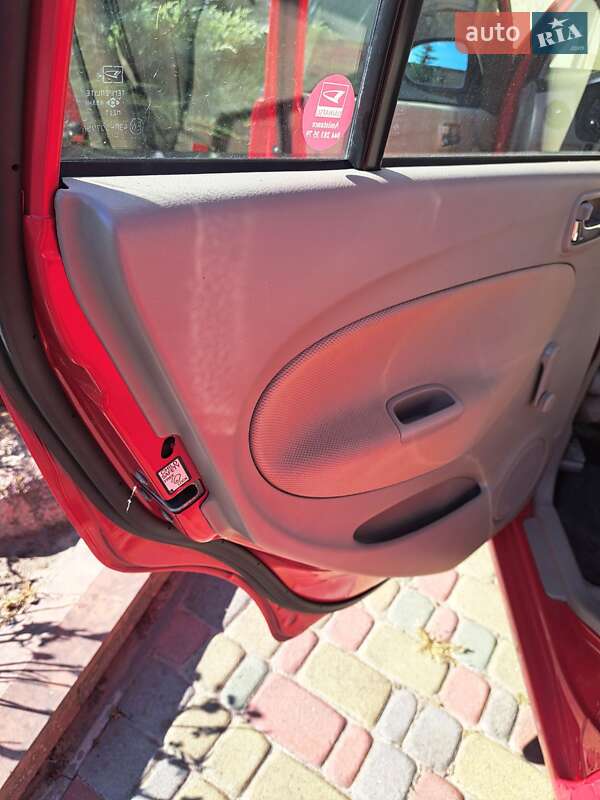 Хетчбек Daihatsu Cuore 2006 в Лубнах