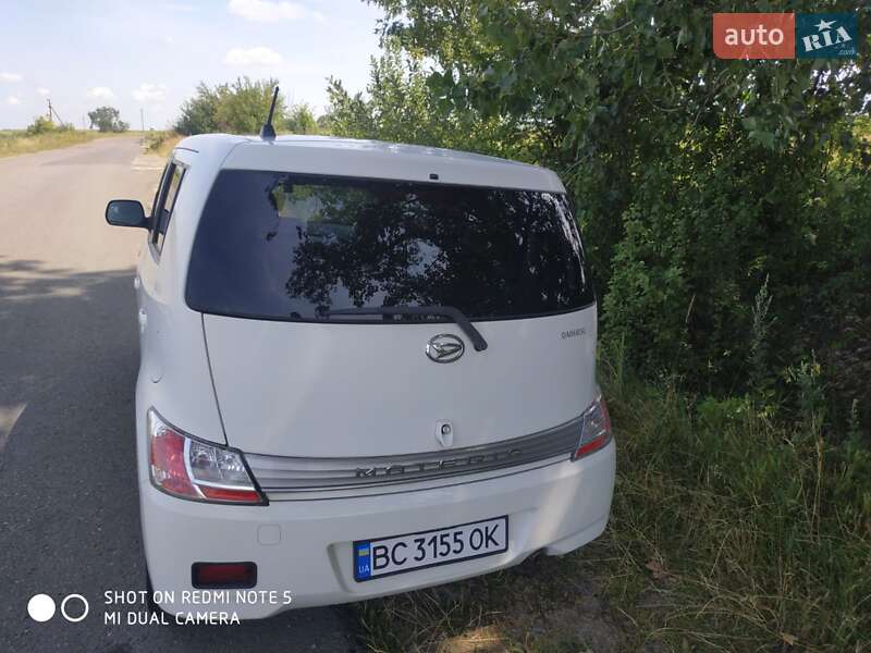 Седан Daihatsu Materia 2008 в Новом Роздоле